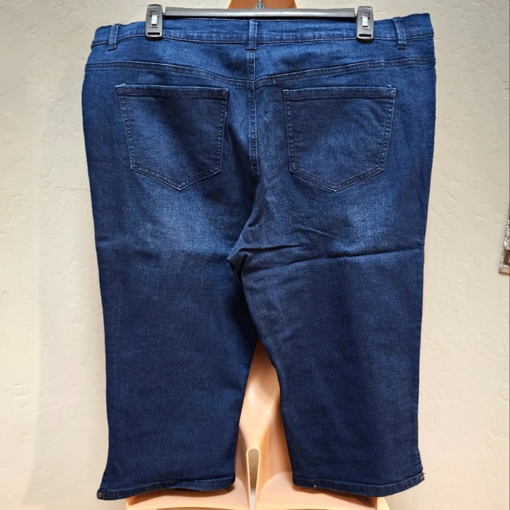 Jean Capris - Picture 3 of 5